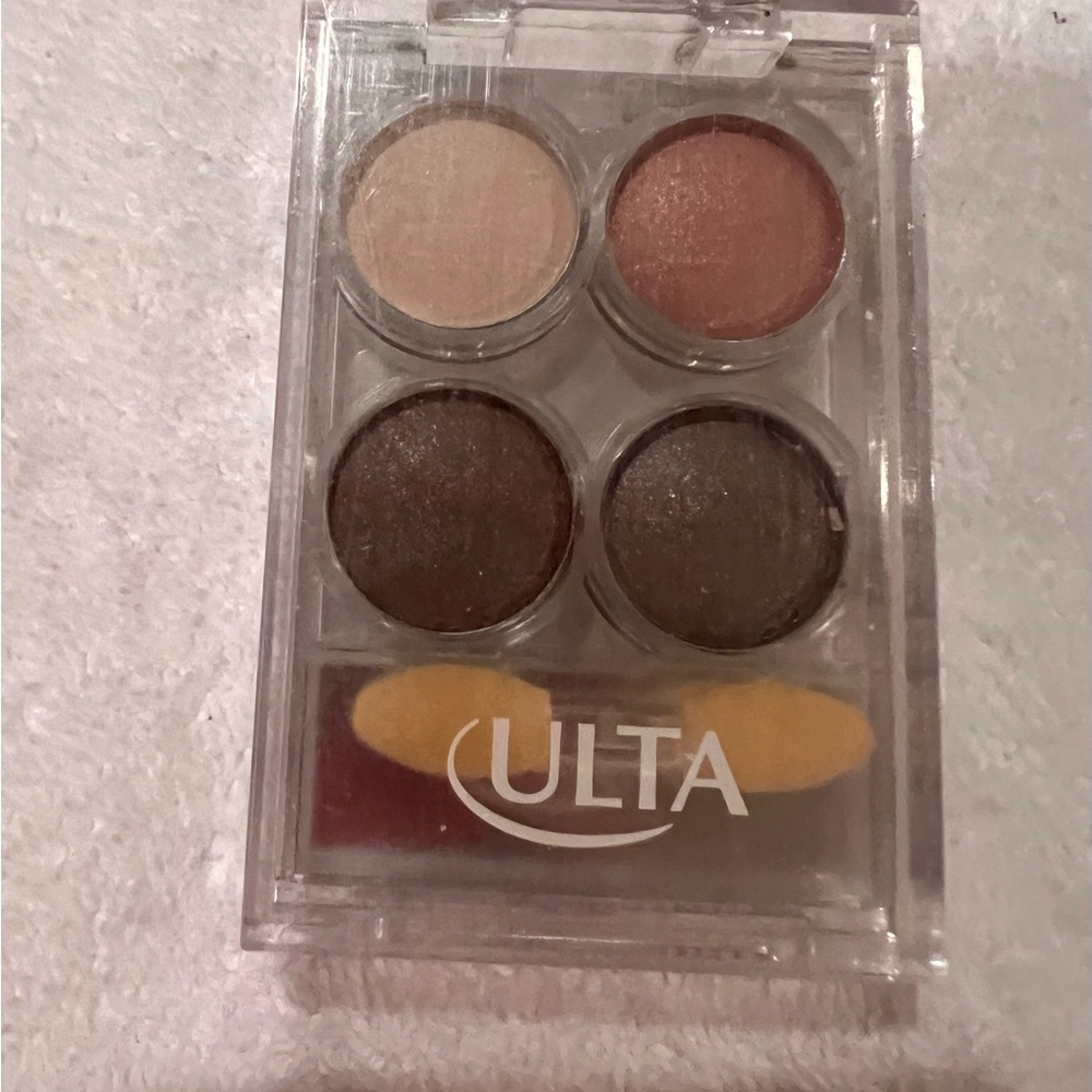 Ulta Eyeshadow illusion quad eyeshadow